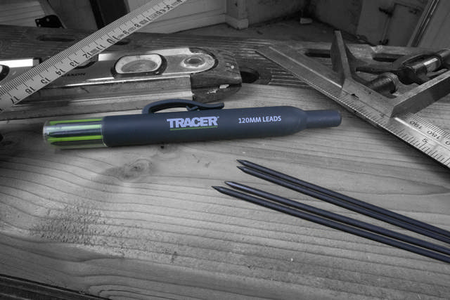 Djuphålspenna med stift i hölster