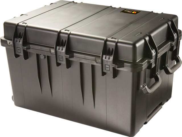 iM3075 Peli Storm Case u/skum